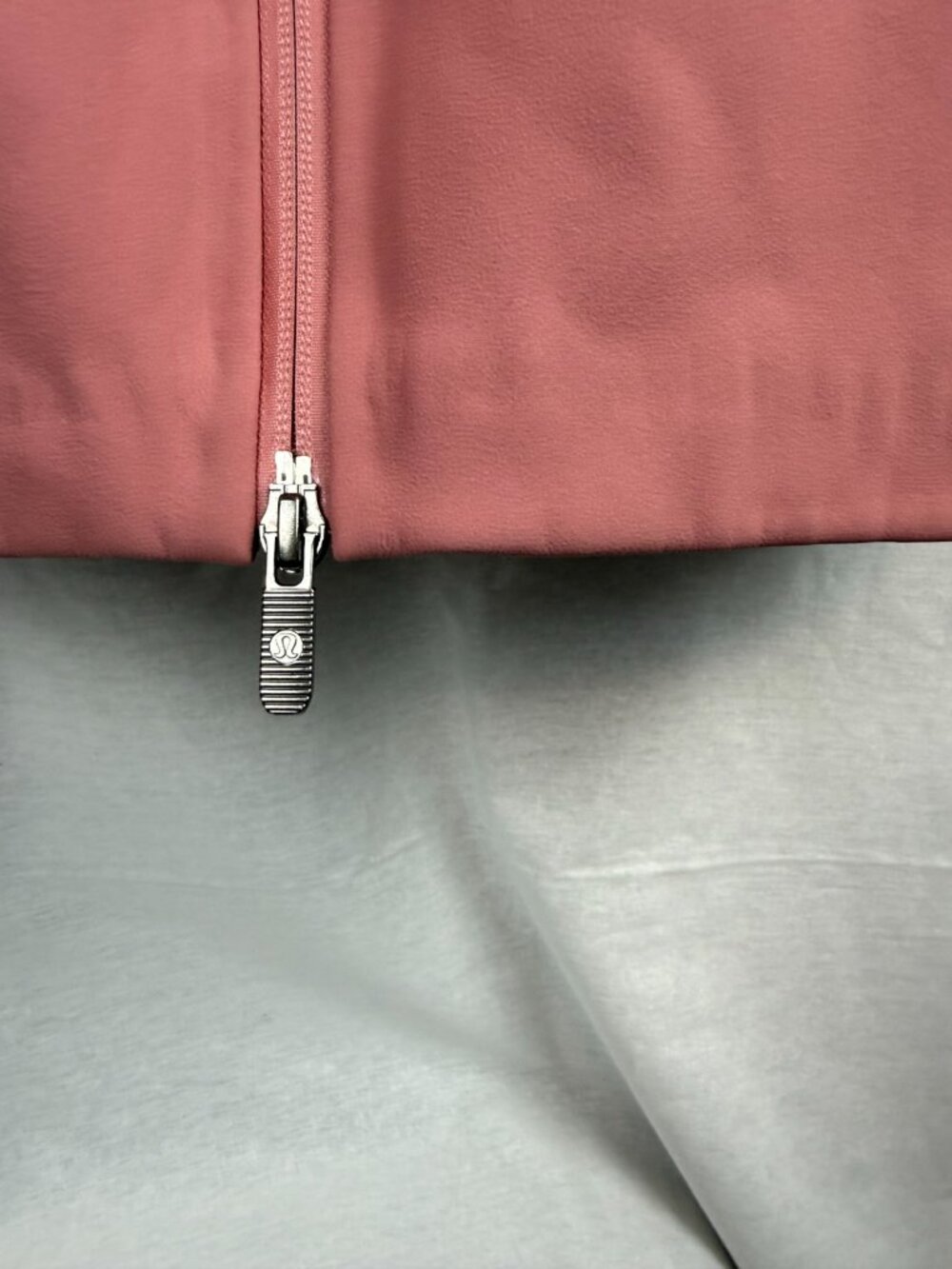 lululemon RepelShell Rain Jacket Pink Size 12 - Picture 3 of 10